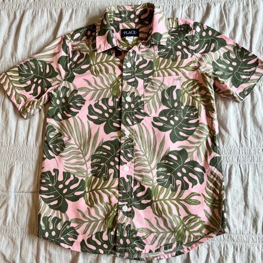 Boys size Medium Pink and Green Casual Button Down Shirt - Tropical Style Hawaii